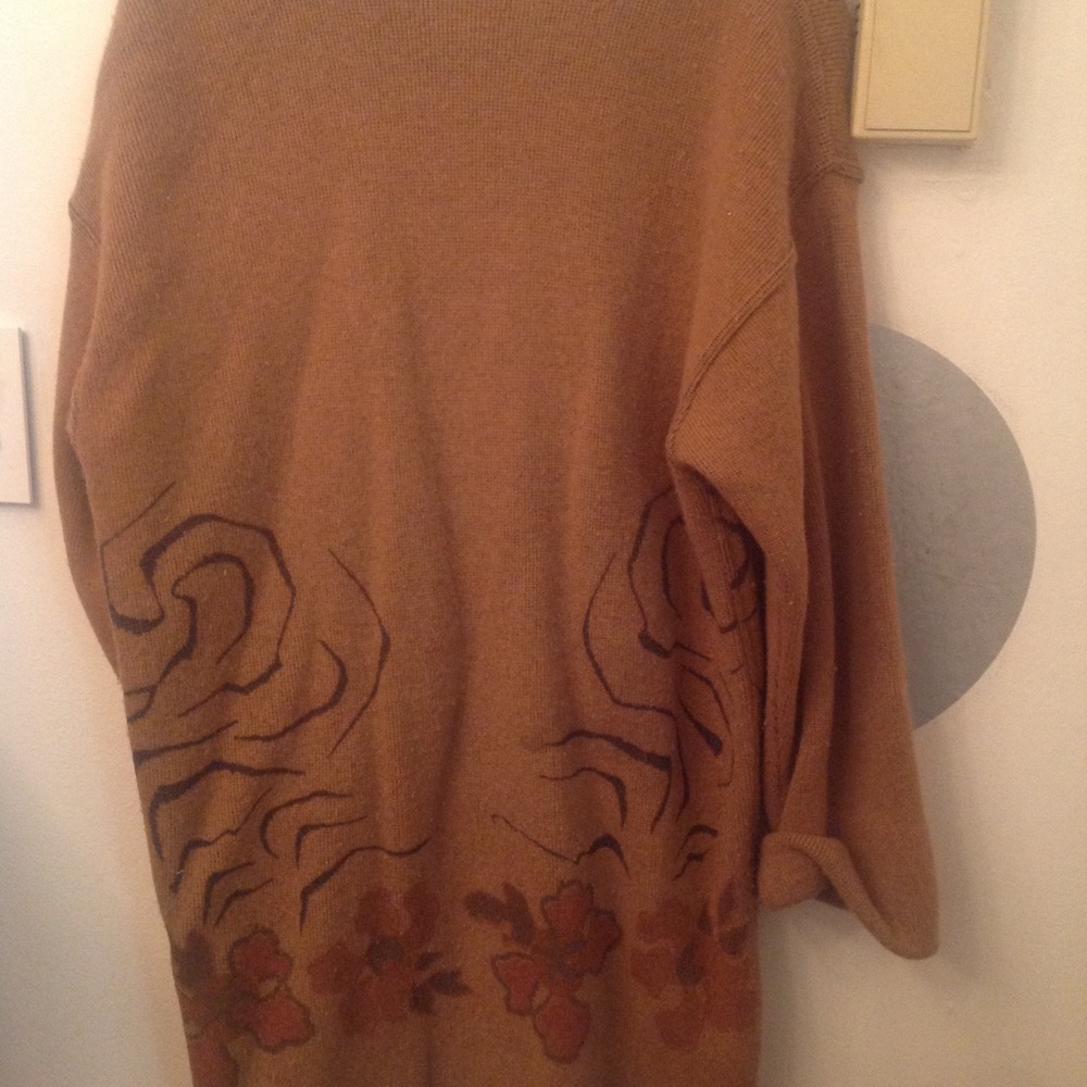 Sweater - Picture 3 of 3